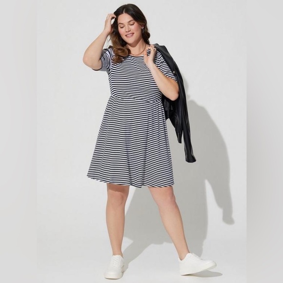 Torrid Mini Jersey Twist Back Skater Dress - Picture 1 of 8